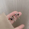 Pendientes De Botón Tendencia Personalizada Corazón Negro Ahuecado Metal Estilo Dulce Y Fresco Luz De Lujo Joyería De Fiesta De Moda