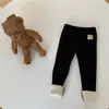 Sous-vêtements une pièce en peluche pour enfants, nouvelle collection automne et hiver, pour garçons et filles, pantalons chauds en peluche avec pieds élastiques de dessin animé