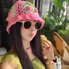 Berets coreano mão-crocheted oco malha chapéu feminino verão fino respirável balde chapéus grande cabeça rosa cereja pescador boné gorras