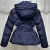 Parka da donna in piumino del marchio francese di marca M home piumino con stemma ricamato da donna collo in pelliccia invernale giacca calda con cintura piumino da donna con giacca con cappuccio