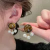 Boucles d'oreilles pendantes Minar tempérament rond pierre naturelle oeil de tigre goutte pour les femmes Imitation perle perles brin gland boucle d'oreille Oorbellen