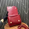 Tasarımcı Tote Çanta El Çantası Moda Crossbody Bag Düz Renkli Kadın Çantalar Çanta Omuz Torbası Cüzdan Tasarımcısı GÜNLÜ DERİ DERİ DERİ STREAD FERECHER CEP SİYAH