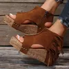 Sandaler Summer Wedge Platform Heels Moccasin Woman Designer Casual Finger Foot Fish bekväma rockskor