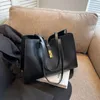 Automne et hiver sac fourre-tout femme sac de banlieue décontracté grande capacité porte-documents unique épaule aisselle sac fourre-tout grand 012124a