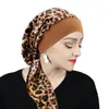 Vrouwen Satijn Gedrukt Tulband Hoed Stretch Breedgerande Slaapmuts Mode Pre-tie Tulband Wrap Head Cap Casual Durag Piraat hoed