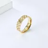 Высокое качество титановая сталь алмаз квадратный циркон кольцо позолоченные женские кольца ювелирные изделия