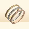 2022 Mode Luxe Plein Diamant Cristal Bracelet Pour Femmes Marque Classique Designer Bracelet Haut De Gamme En Acier Inoxydable 316L Ele4043992