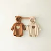 Rompers 2023 Winter New Baby Long Sleeve Fleece Bodysuit Cute Bear Newborn Infant Warm Clothes Boy Girl Plus Velvet Thick Jumpsuit + Hat H240508