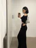 İş elbiseleri seksi bir omuz örtüsü uzun kollu tişört kadınlar için yüksek bel dantel yukarı ince fit vücut etek siyah iki parçalı set