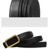 Cinturones de diseñador para mujer Cinturón de cuero de piel de vaca Va Leash Moda Circunferencia Faja negra Letra Hebilla dorada Marca Pretina femenina Ceintures de lujo