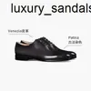 Berluti Mens Leather Shoes Dress Shoe Classic Classic Gaspard Galet Calf Bekväm Mens Lace Up Formal Oxford Black Grey 05539.5 RJ