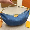 Sac de taille de créateur Bumbag en peluche en peluche Bumbag Laine Grand compartiment intérieur à l'extérieur de poche arrière en cuir de couleur caramel parfait pour les épaules ou le corps transversal