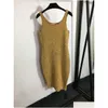 Abiti casual di base Abito firmato Donna Estate Moda di lusso Lettera Lavorata a maglia a tre pezzi Rilievo sexy Due pezzi Donna Suspende Dhhfs