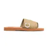 Gratis frakt Sandaler Designer Woody Sandals for Women Mules Flat Clogs Slides Light Tan Beige White Black Pink Lace Lettering Fabric Slippers Womens Summer Shoes