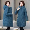 Trenchs pour femmes 2024 Mode Parkas d'hiver Slim Long Down Veste rembourrée Manteau à capuche Manteau coréen Vêtements de neige Pardessus