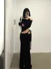 İş elbiseleri seksi bir omuz örtüsü uzun kollu tişört kadınlar için yüksek bel dantel yukarı ince fit vücut etek siyah iki parçalı set