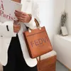 Номер 5821 Netizen Same Tote Bag Модная усовершенствованная женская сумка с буквенным принтом, маленькая новая сумка через плечо на одно плечо