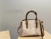 Bola versátil clássica Darcie Bolsa de alta qualidade Designer de luxo Mulher Bolsa Crossbody Moda Moda Satchels Lazer Bolsa de Viajante Estilo Estreado Bolsa muito Prática