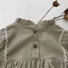 ROMPERS 2023 Herbstes neues Baby Langarm BodySuit Kind -Kind Vintage Blume gesticktes Spitzenkragen Jumpsuit Baumwolle Baby Kleidung H240508
