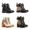 Femmes AVEC BOUCLES Bottines de luxe Designer avec double mode rétro Cuir de haute qualité Talon épais Bottines de ceinture Outfit Jack Locomotive Bottes Taille 35-42