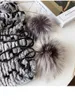 Écharpes Chapeau de neige en fourrure chaude Rex Cape écharpe châle intégré bonnet double face pompon