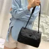 Nova moda feminina e estilo um ombro crossbody charme estrangeiro corrente lingge pequeno quadrado 80% de desconto lojas slae