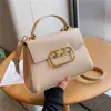 2023 new Designer Tote Bags Four seasons Shopping Bag Crossbody Purses And Handbags Lady Luxury Famous bag 3647