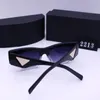 2024 مصمم العلامة التجارية الجديد نظارة شمسية للأزياء نساء مربعات Simple Sun Glasses Triangle Mark للجنسين ظلال فاخرة