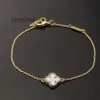 Jewelry Designer Chain Van Four Leaf Clover Bracelet Cleef Van Bracelets 2024 Fashion Brand Women's Mini Single Flower Mother Shell High Quality 316L Titanium