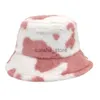 Geniş Memlu Şapkalar Kova Şapkaları Sonbahar ve Kış Yeni İnek Baskı Taklit Tavşan Saç Balıkçı Şapkası Moda Peluş Kalın Sıcak Havza Şapkası Net Kırmızı J240120