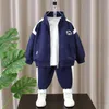 Kinder-Designer-Kleidung für Jungen, Kleidungssets, Trainingsanzug, Strickjacke, Sweatshirt, Jogginghose, Kindermantel