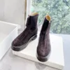 The Row Women Chelsea Boots 가죽 플랫폼 지퍼 전투 발목 마틴 부츠 여자 겨울 신발 디자이너 첼시 바이커 부츠와 검은 색 브로 P7JH#