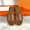 Mode sommarsandaler designer kvinnor tofflor blomma tofflor läder platt sandaler lyx varumärke strand höga klackar trä mule skor loafers flip flops 35-42