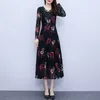 Lässige Kleider Reto Floral Langarm Spitzenkleid Frühling 2024 Große Größe Damen Koreanische Version V-Ausschnitt Bedruckter Boden Z053