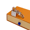 Haute qualité marque designer astronaute porte-clés accessoires design porte-clés en alliage métal voiture porte-clés cadeau box1148202