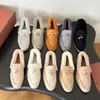 2024 Neue Kleidschuhe Designer Charms Walk Mokassins Frauen Loro Loafer Gummi Lady Lieblings-Piana-Plattform Freizeitschuh Winter warm Outdoor-Reisewanderung Low Sneaker Box