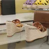 Sandali espadrillas intrecciati omaggio Pantofole con strass Ciabatte con zeppa Décolleté con zeppa tacco 14 cm Designer di lusso da donna Suola in cuoio Calzature di fabbrica di scarpe di moda