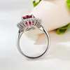 Choucong 2024 trouwringen sprankelende luxe sieraden puur 100% 925 sterling zilver duif ei grote robijn moissanite diamant eeuwigheid dames bruidsring cadeau