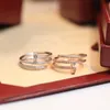 Ring Clou Ring Kadın Tasarımcı Elmas Boyutu 6 7 8 İnce Gümüş T0P Kalite Resmi Reprodüksiyonlar Moda Klasik Stil Lüks Avrupa Boyutu Kutu 011