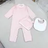 Tute per bambini alla moda adorabili ragazze rosa body body body a tre pezzi di taglia 66-90 lettere jacquard neonato a maglia toccante abito strisciante gennaio