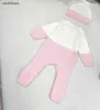 Nowe dla niemowląt kombinezon i czapka urocze różowe chłopcy dziewczęta rozmiar Bodysuit 66-90 splatanie projekt nowonarodzony dzieci