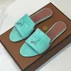 2024 Новая дизайнерская сандалия в помещении в помещении Loro Mule Summer Casual Shoes pianas Заглех для сексуальных женщин резиновые плоские слайды Loafer Sunny Charm Outdoors Vintage S4667