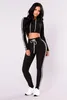 Dames Tweedelige broek Yoga Sportkleding Tweedelig Damesmode Sexy Zijkant Gestreept Capuchon Korte Top Legging Pak Sneldrogend Hardlopen