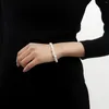 Bracelets à maillons Bracelet nacré blanc enchanteur et unique : adoptez l'élégance avec cette pièce de déclaration séduisante pour les femmes à la mode