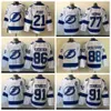 Odwrotne retro Tampa Bay Hockey Lighing Jersey 91 Steven Staos 21 Brayden Point 77 Victor Hedman 86 Nikita Kucherov 88 Andrei Vasilevskiy 4502