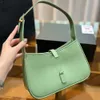 Media luna de lujo Cyme Bolsa de axila Bolsos de diseñador Moda para mujer Bolsos de embrague cruzados Bolsos de mano Cuero Hardware dorado Bolsos de hombro Regalo de calidad Hebilla de letra