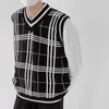 Herrenwesten Japanischer Retro-Plaid-Westenpullover im Herbst- und Winter-College-Stil mit V-Ausschnitt