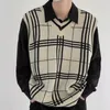 Herrenwesten Japanischer Retro-Plaid-Westenpullover im Herbst- und Winter-College-Stil mit V-Ausschnitt