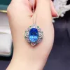 Collana con topazio di vendita diretta del produttore intarsiato con blu svizzero, semplice ed elegante