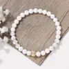 Bracelets de charme O Lettre majuscule initiale Pierre naturelle Howlites perlées pour femmes hommes bijoux de yoga faits à la main